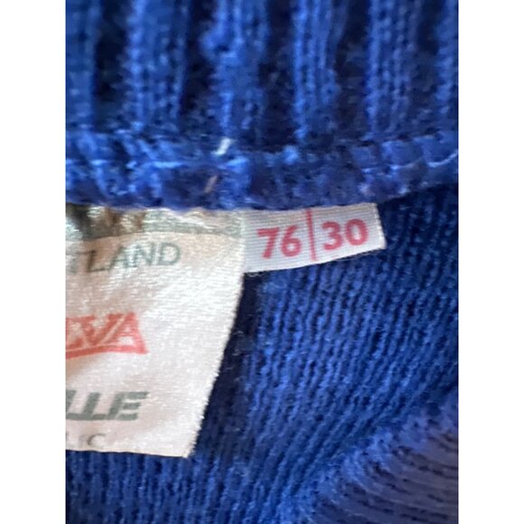 Vintage Glenavla By Courtelle Blue V-Neck Sweater Made In Scotland size 8 - Picture 4 of 5